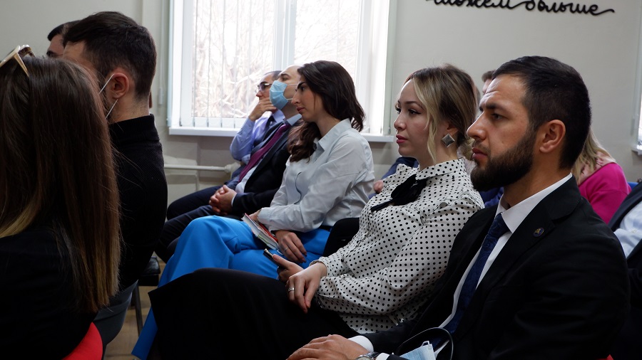 Сергей Стариков обсудил перспективы развития молодёжи с клубом «Будущее Кавказа»